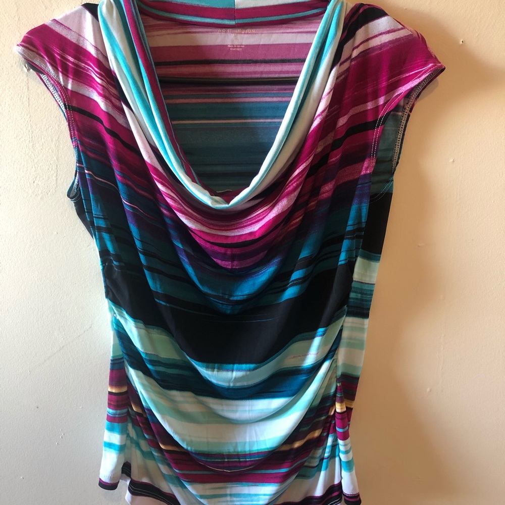 Colorful flowing tank.